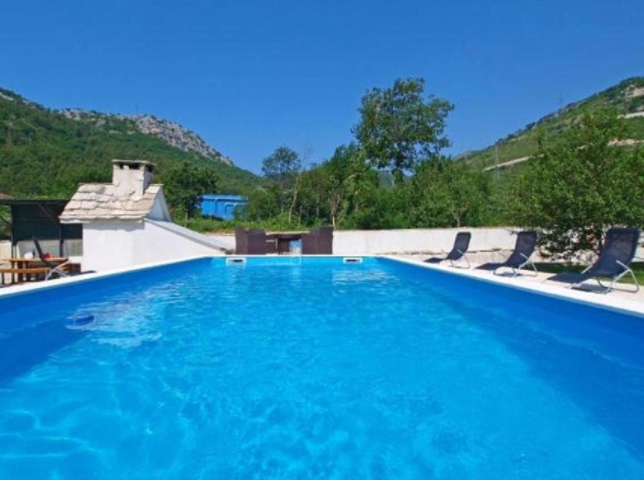 Apartments Bubalo Omis Exterior photo
